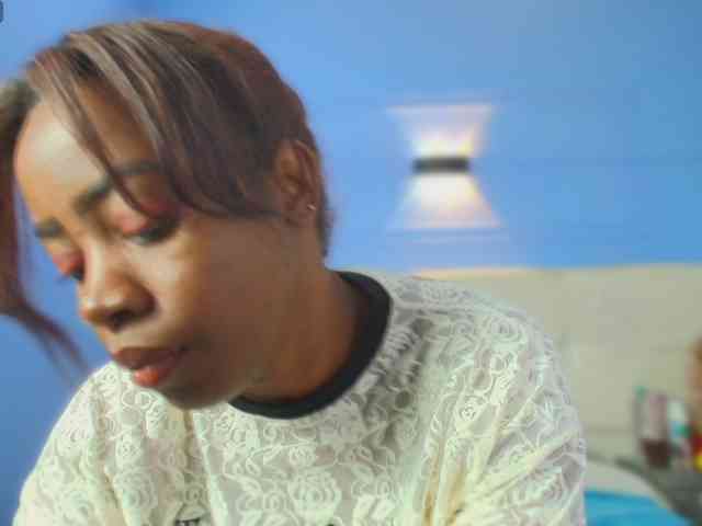 kassandraBrown webcam