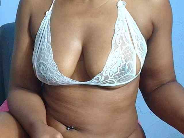 kassandraBrown webcam