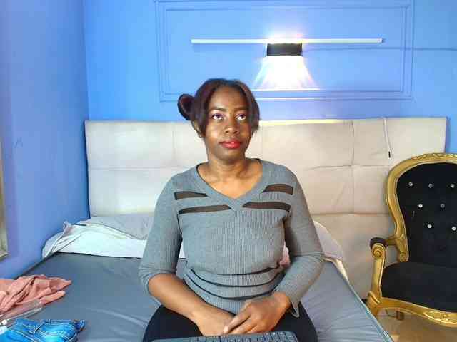 kassandraBrown webcam