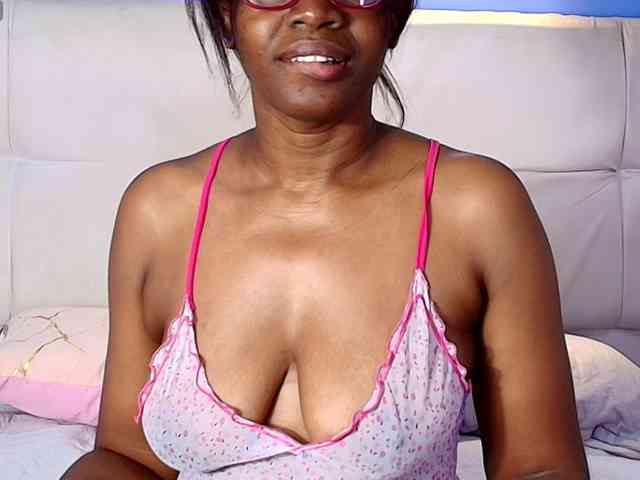 kassandraBrown webcam