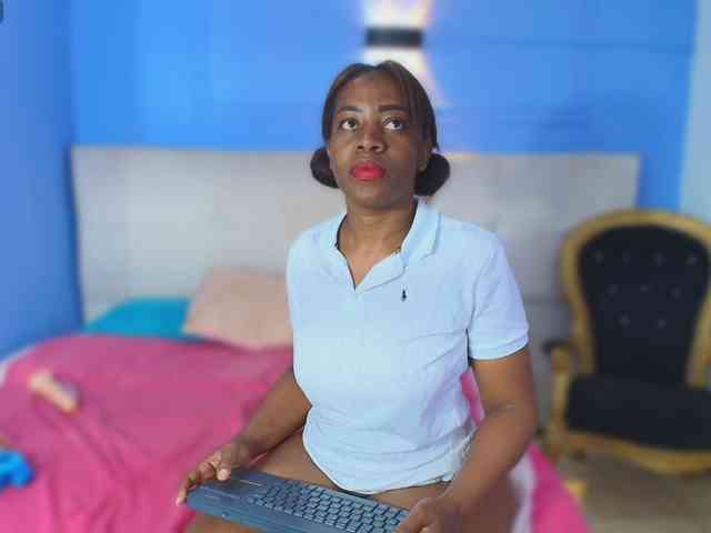 kassandraBrown webcam