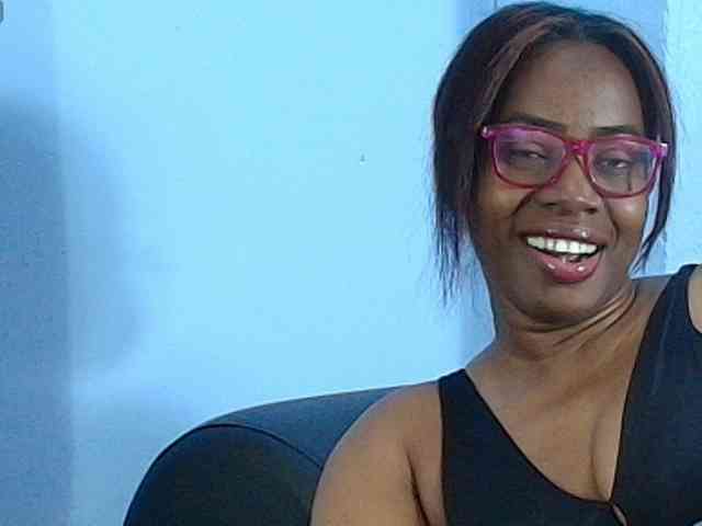 kassandraBrown webcam
