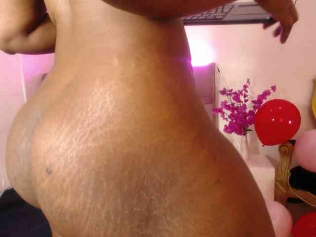 kassandraBrown webcam