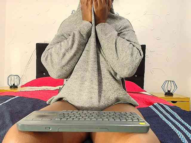 kassandraBrown webcam