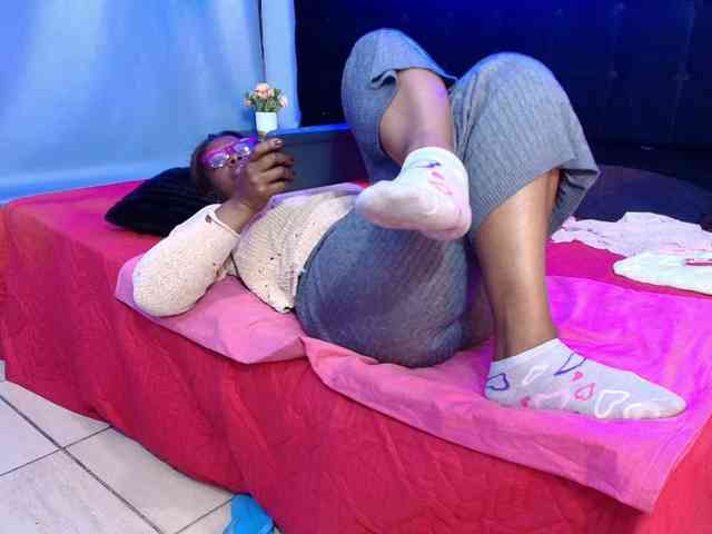 kassandraBrown webcam