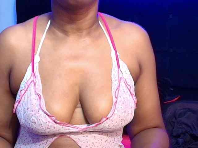 kassandraBrown webcam