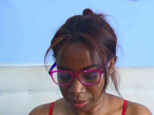kassandraBrown webcam