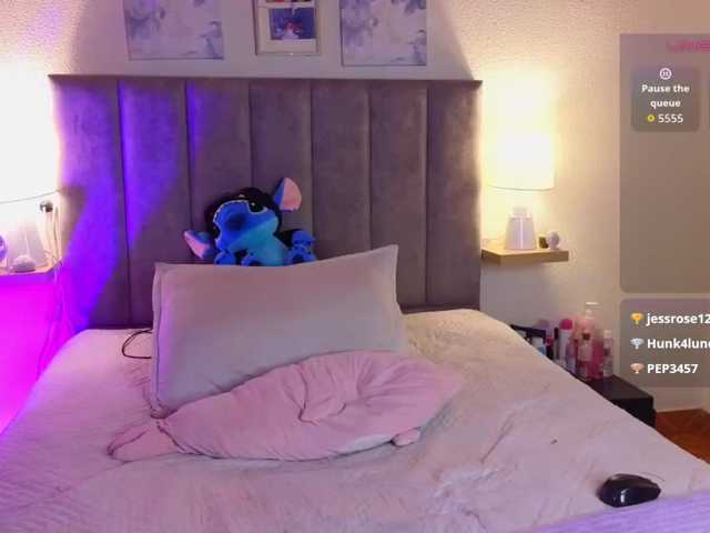 VictoriaHils live cam on BongaCams