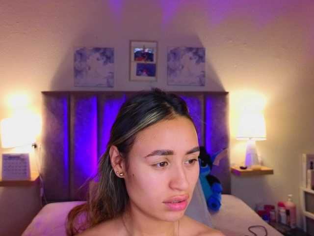 VictoriaHils live cam on BongaCams