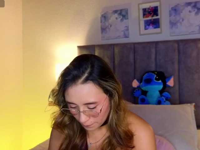 VictoriaHils live cam on BongaCams