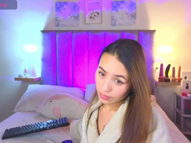 VictoriaHils's BongaCams show and profile