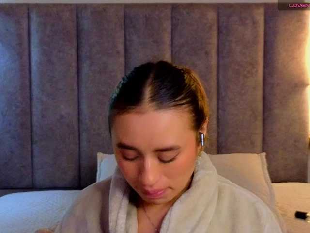 VictoriaHils live cam on BongaCams