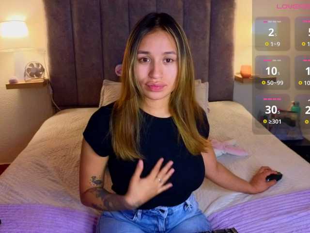 VictoriaHils live cam preview