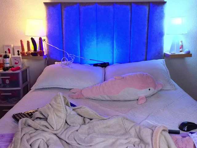 VictoriaHils's BongaCams show and profile