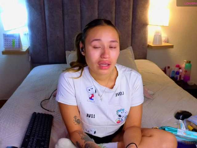 VictoriaHils live cam on BongaCams