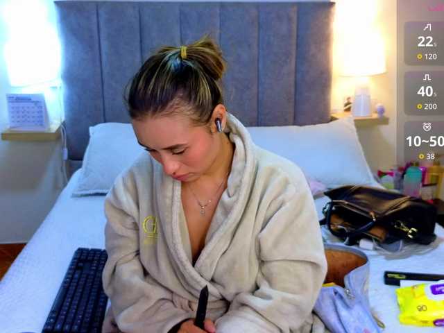 VictoriaHils live cam on BongaCams