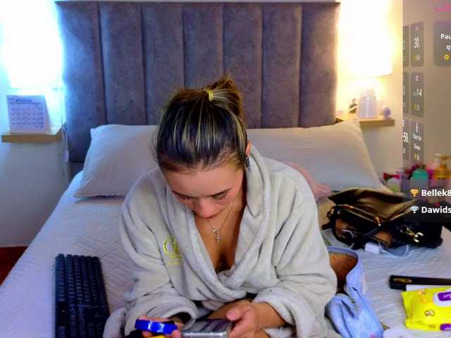 VictoriaHils live cam on BongaCams