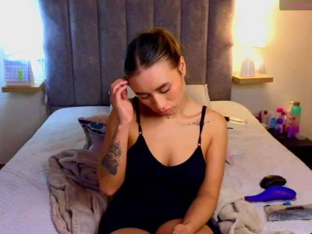 VictoriaHils live cam on BongaCams