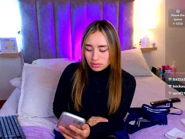 VictoriaHils live webcam show