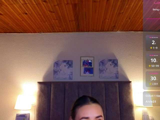 VictoriaHils live cam