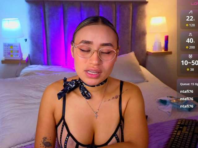 victoriahils live sex