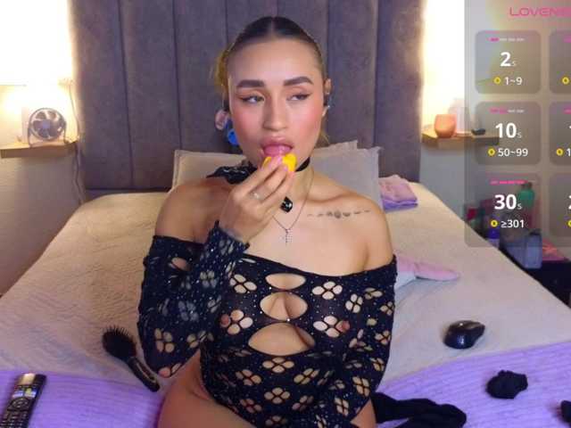 VictoriaHils live cam on BongaCams