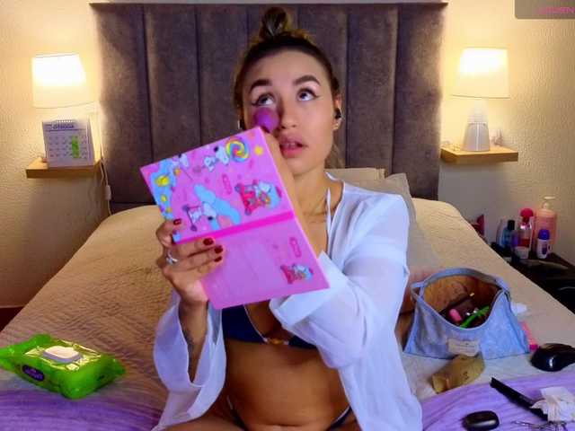 VictoriaHils live cam on BongaCams