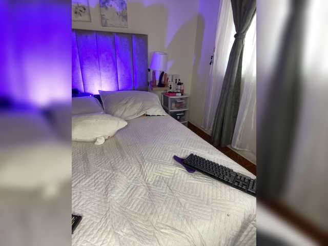 VictoriaHils live cam on BongaCams