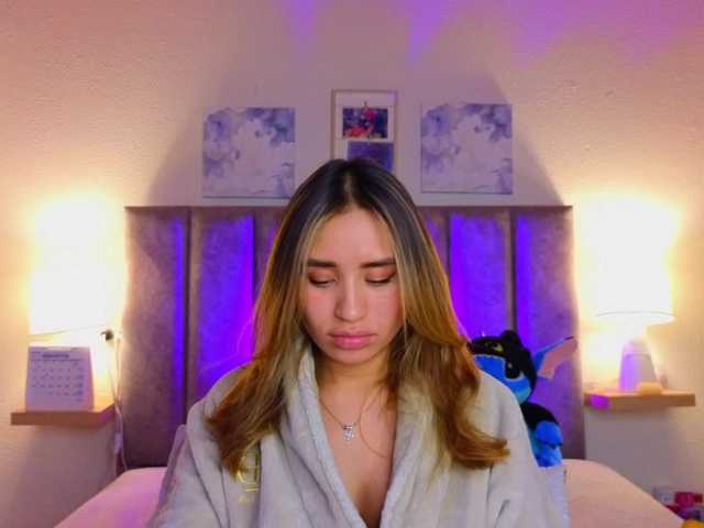 VictoriaHils live cam on BongaCams
