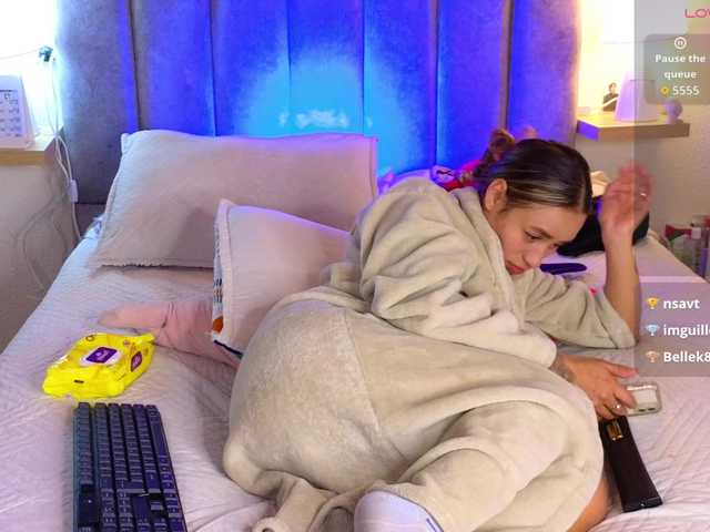 VictoriaHils live cam on BongaCams