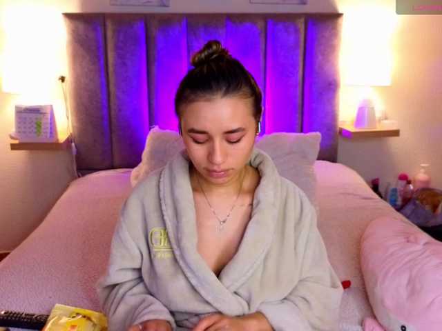 VictoriaHils live cam on BongaCams