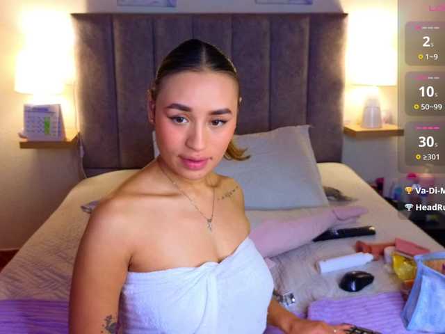 VictoriaHils live cam