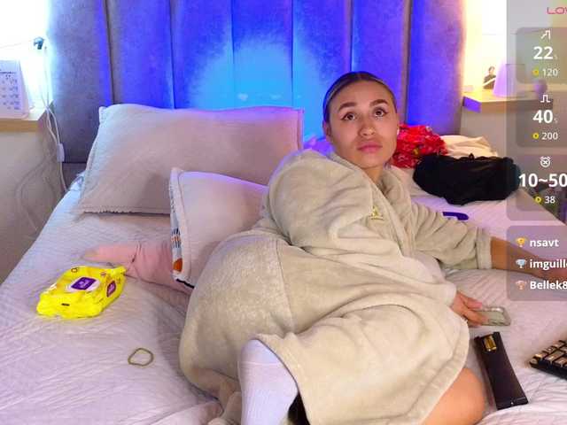 VictoriaHils live cam on BongaCams