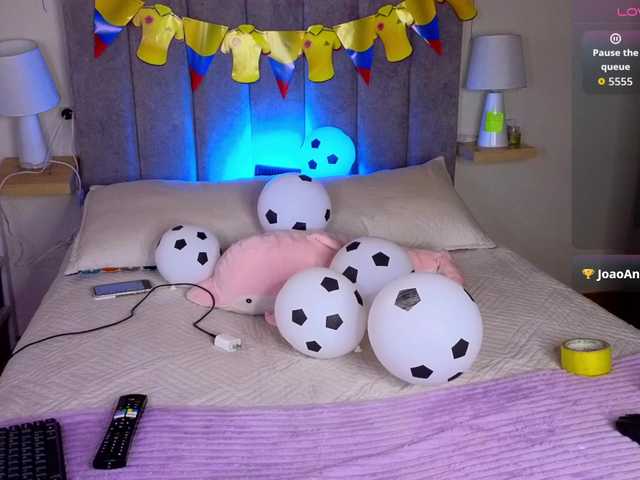 VictoriaHils live cam on BongaCams