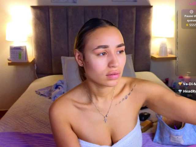 VictoriaHils live cam