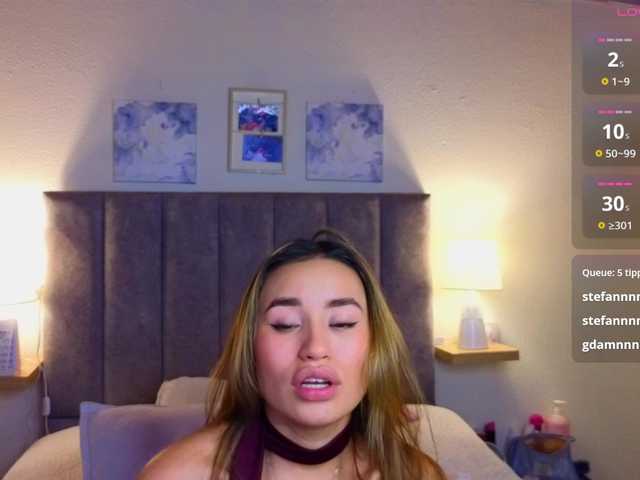 le modèle VictoriaHils est en webcam porno dans un show sur le site bongacams, il possède les tags suivants: Latino/Hispanic,Blonde,Trimmed