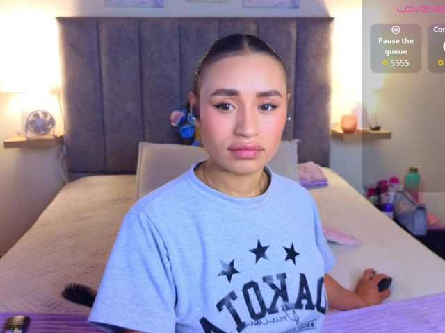 VictoriaHils live cam on BongaCams