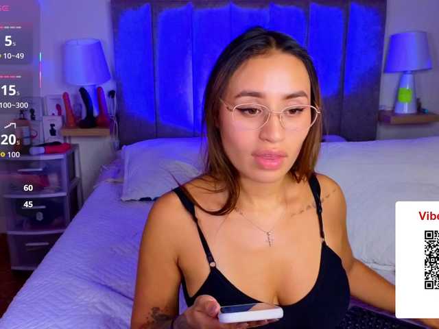 VictoriaHils live cam on BongaCams