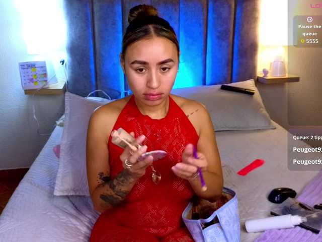 VictoriaHils live cam on BongaCams