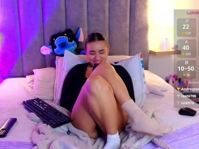 VictoriaHils, en directo ahora en BongaCams
