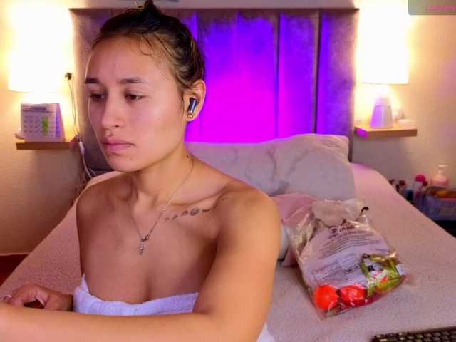 VictoriaHils live cam on BongaCams