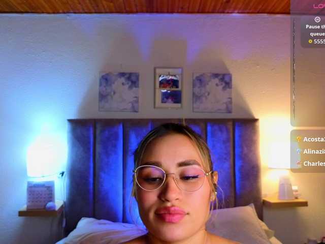 VictoriaHils live cam on BongaCams
