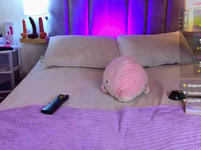 VictoriaHils webcam