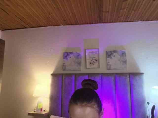 VictoriaHils webcam