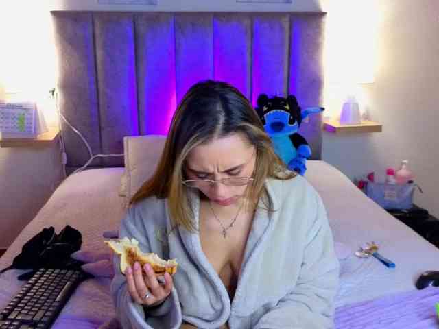 VictoriaHils webcam