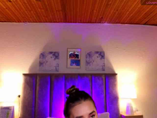 VictoriaHils webcam