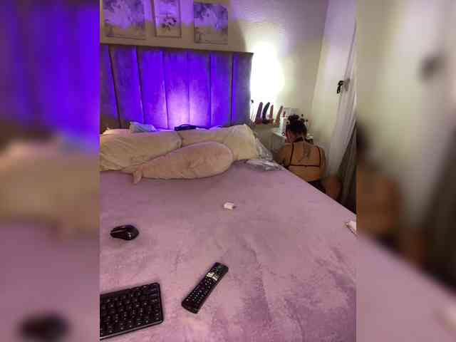 VictoriaHils webcam