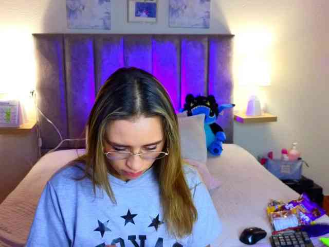 VictoriaHils webcam