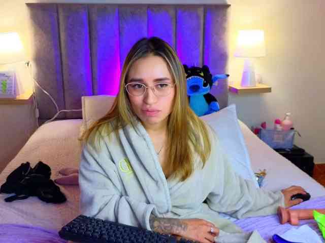 VictoriaHils webcam