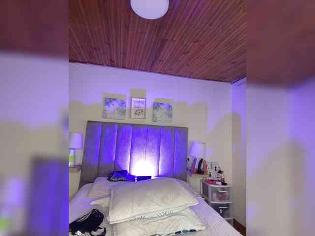 VictoriaHils webcam